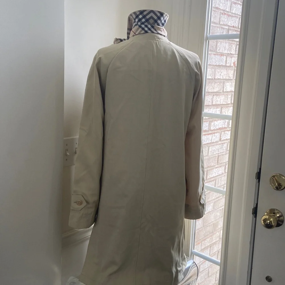 Burberry Camden Heritage Car Coat - Picture 4 of 16